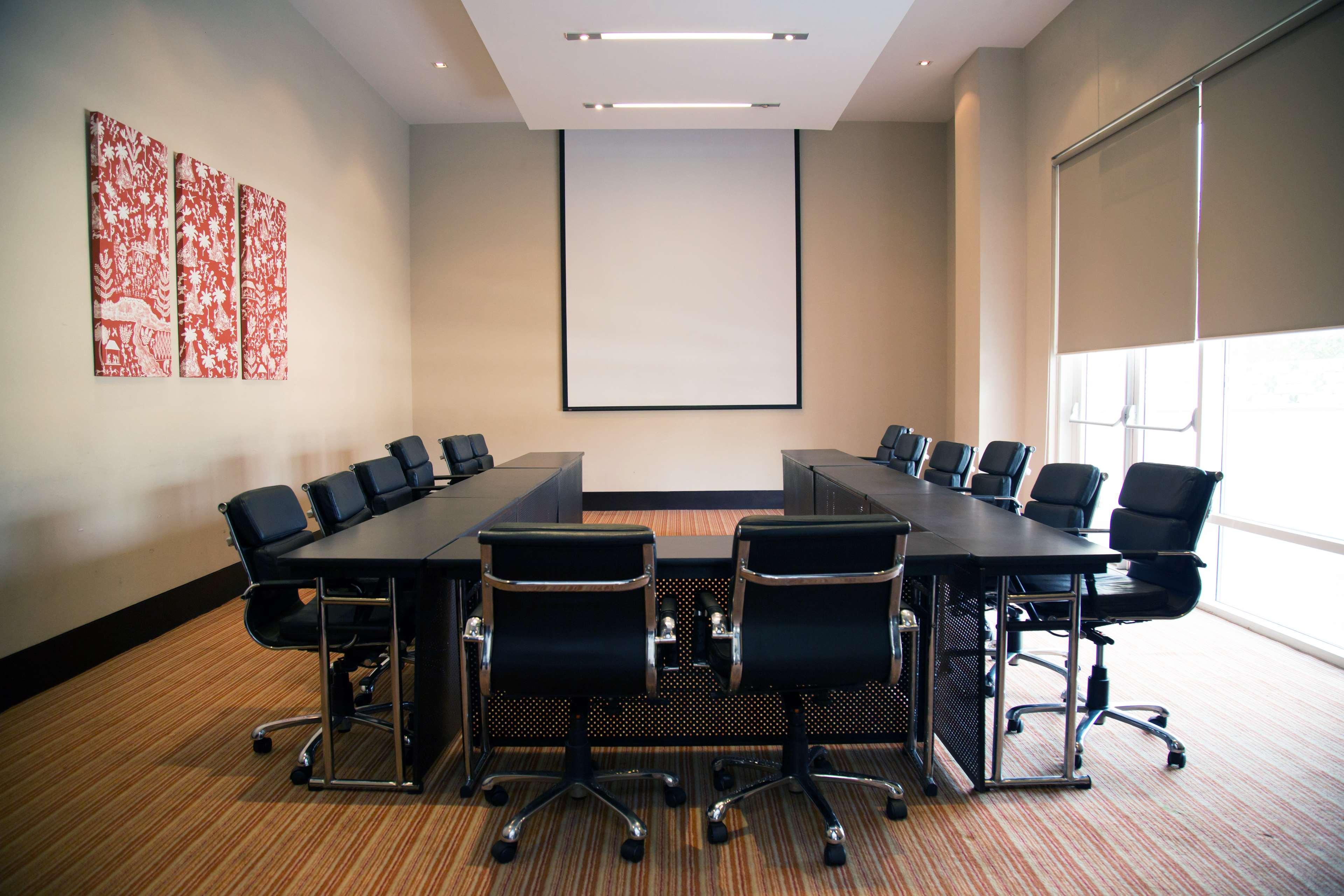 Hyatt Place Gurgaon Udyog Vihar Екстер'єр фото A meeting room