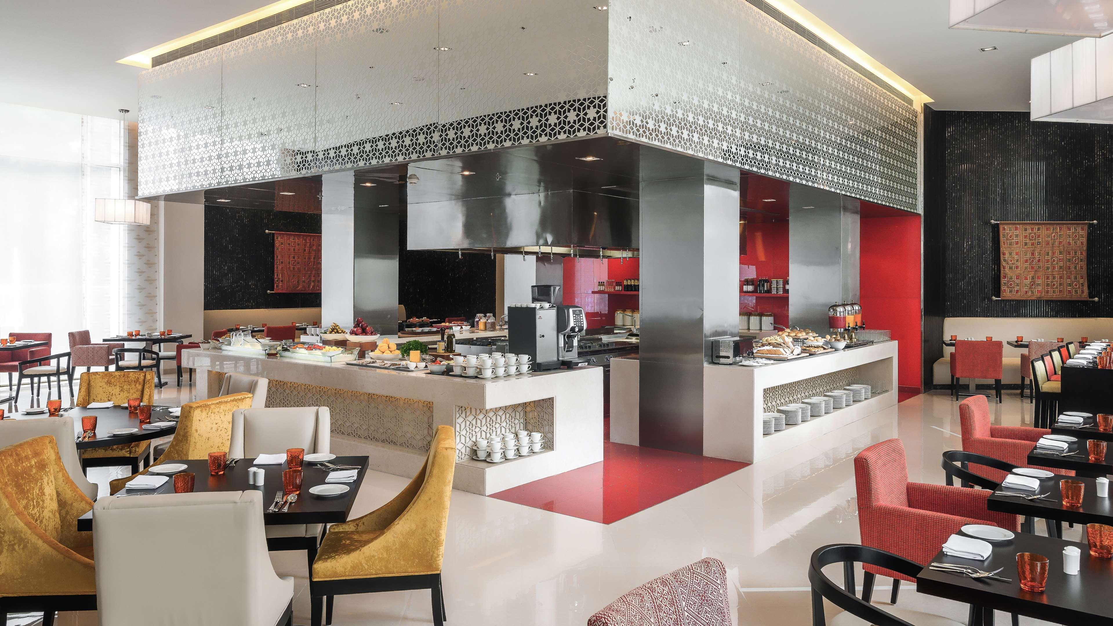 Hyatt Place Gurgaon Udyog Vihar Екстер'єр фото The restaurant