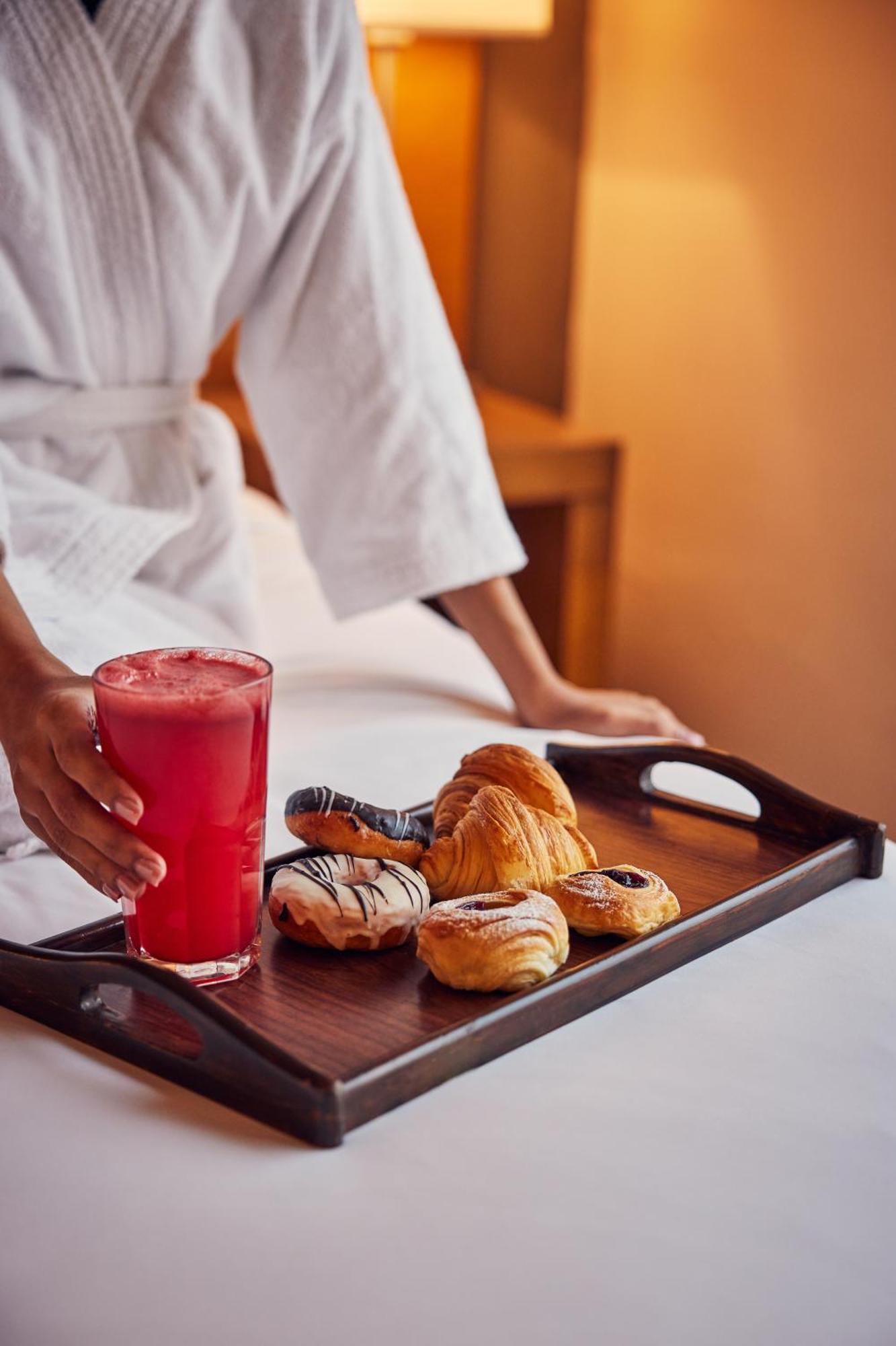 Hyatt Place Gurgaon Udyog Vihar Екстер'єр фото Room service