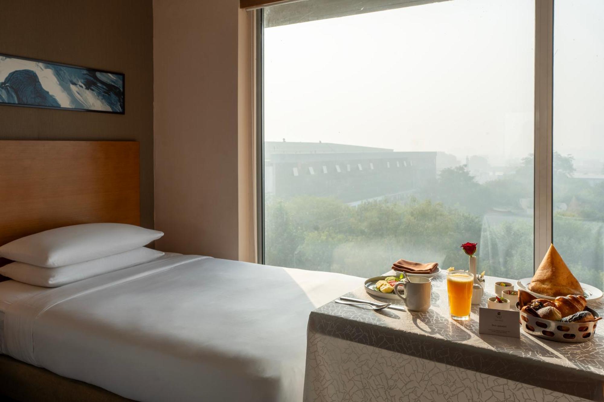 Hyatt Place Gurgaon Udyog Vihar Екстер'єр фото A room at the hotel